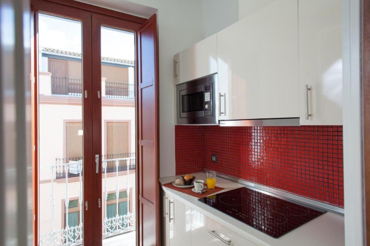 Apartamento Puerta Del Arenal - Kainga Homes Севилья Экстерьер фото