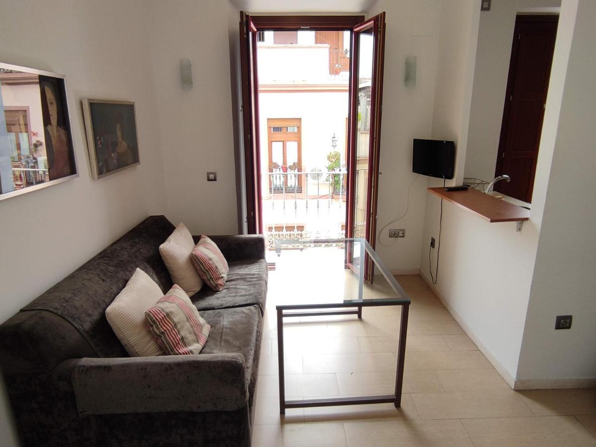 Apartamento Puerta Del Arenal - Kainga Homes Севилья Экстерьер фото